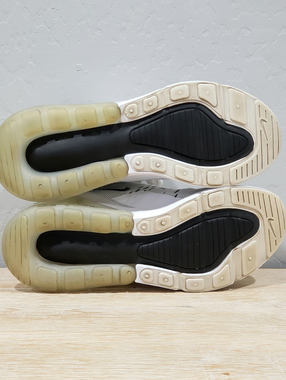 NIKE Air Max 270 Women's Athleisure Sneakers (7.5) White/Black - Picture 9 of 10
